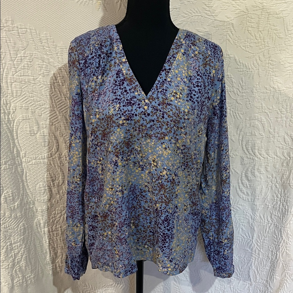 Hinge‎ Floral V-Neck Women's Top - Blue, Purple and Yellow, size small